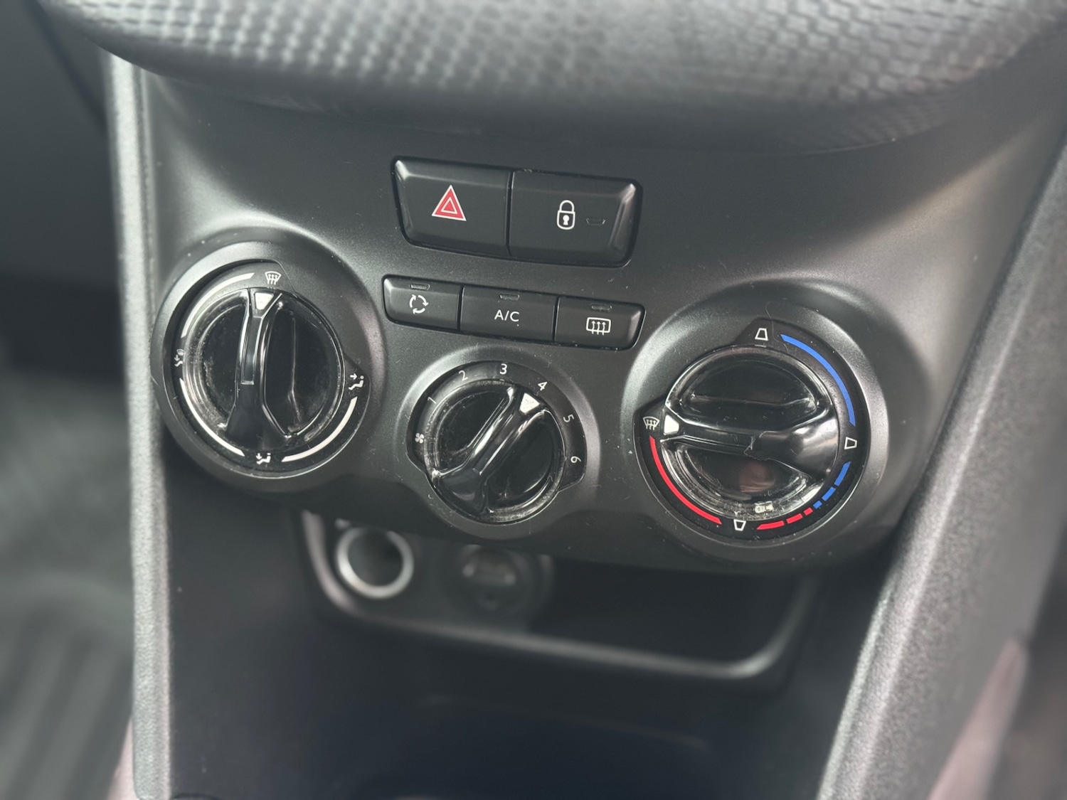 Used Peugeot 2008 2013 for sale - 76982710: Photo 15