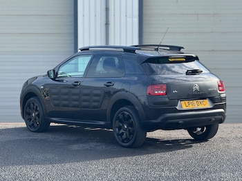 Used Citroen C4 Cactus 2016 for sale - 76055963: Photo