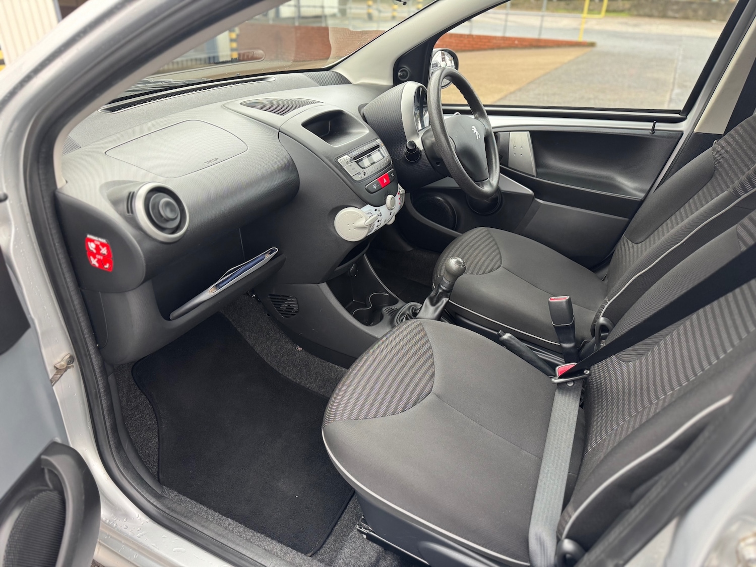 Used Peugeot 107 2013 for sale - 77490416: Photo 14