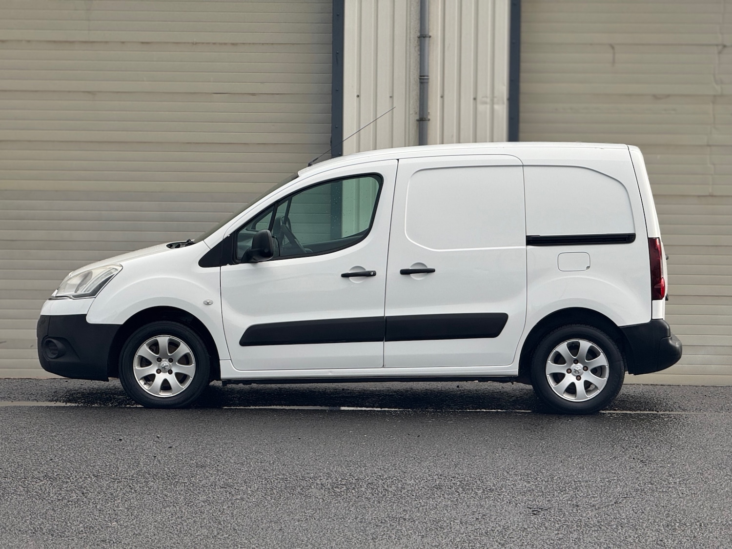 Used Citroen Berlingo 2012 for sale - 76682423: Photo 4