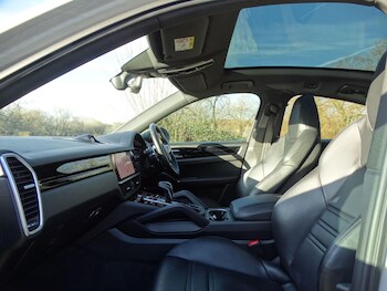 Used Porsche Cayenne 2021 for sale - 77190856: Photo