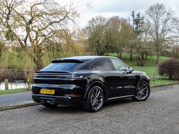 Used Porsche Cayenne 2024 for sale - 77671117: Photo