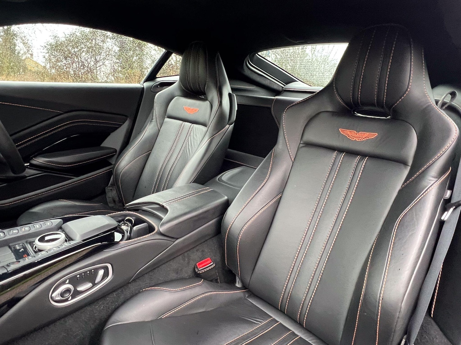 Used Aston Martin Vantage 2018 for sale - 77156735: Photo 13