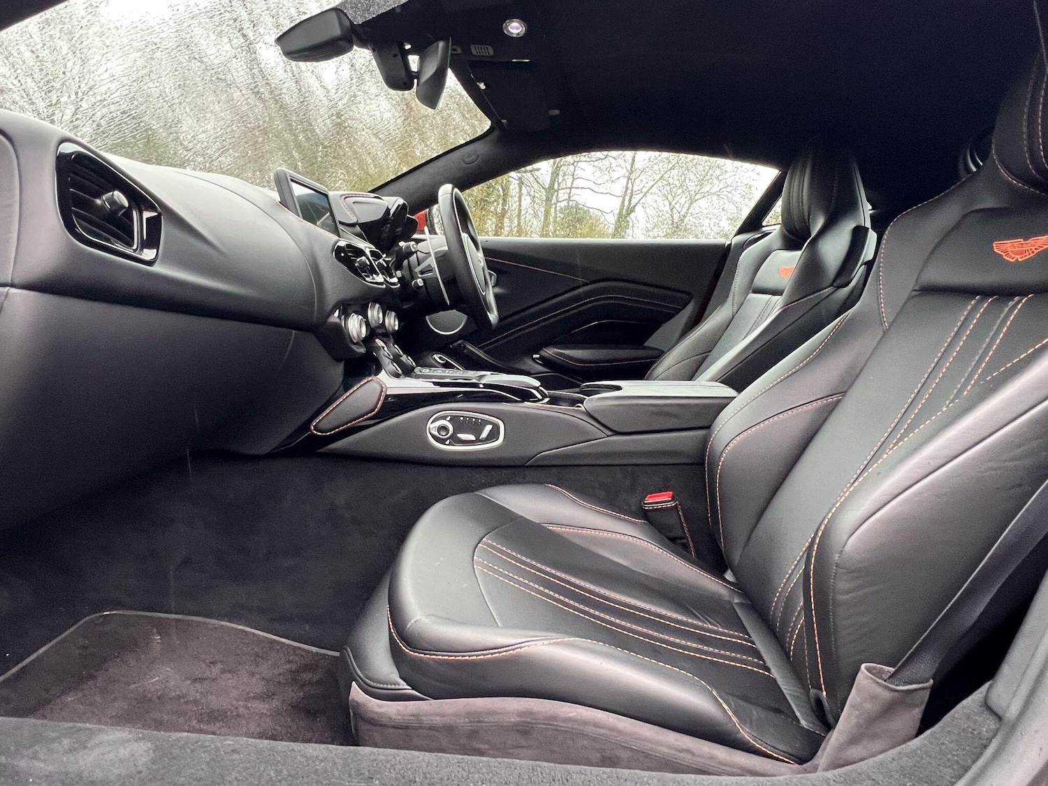 Used Aston Martin Vantage 2018 for sale - 77156735: Photo 3