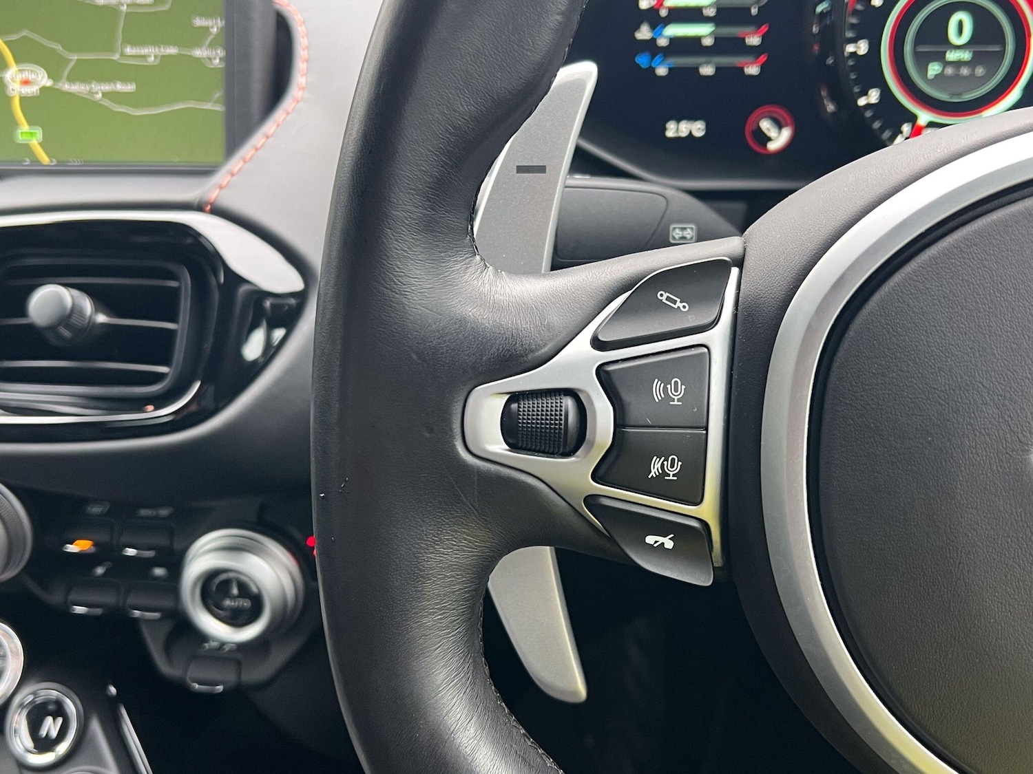 Used Aston Martin Vantage 2018 for sale - 77156735: Photo 35