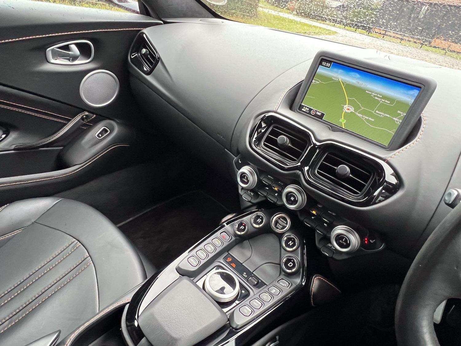 Used Aston Martin Vantage 2018 for sale - 77156735: Photo 6