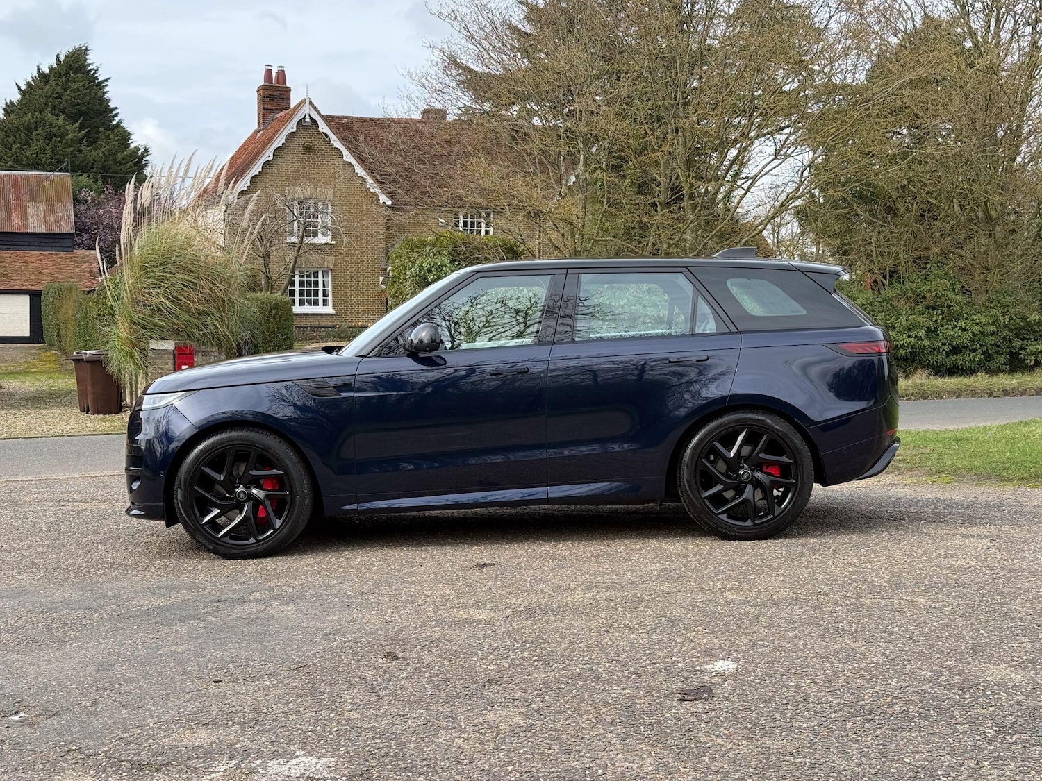 Used Land Rover Range Rover Sport 2023 for sale - 77883164: Photo 2