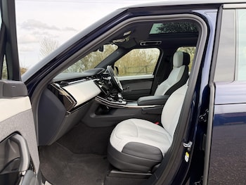 Used Land Rover Range Rover Sport 2023 for sale - 77883164: Photo