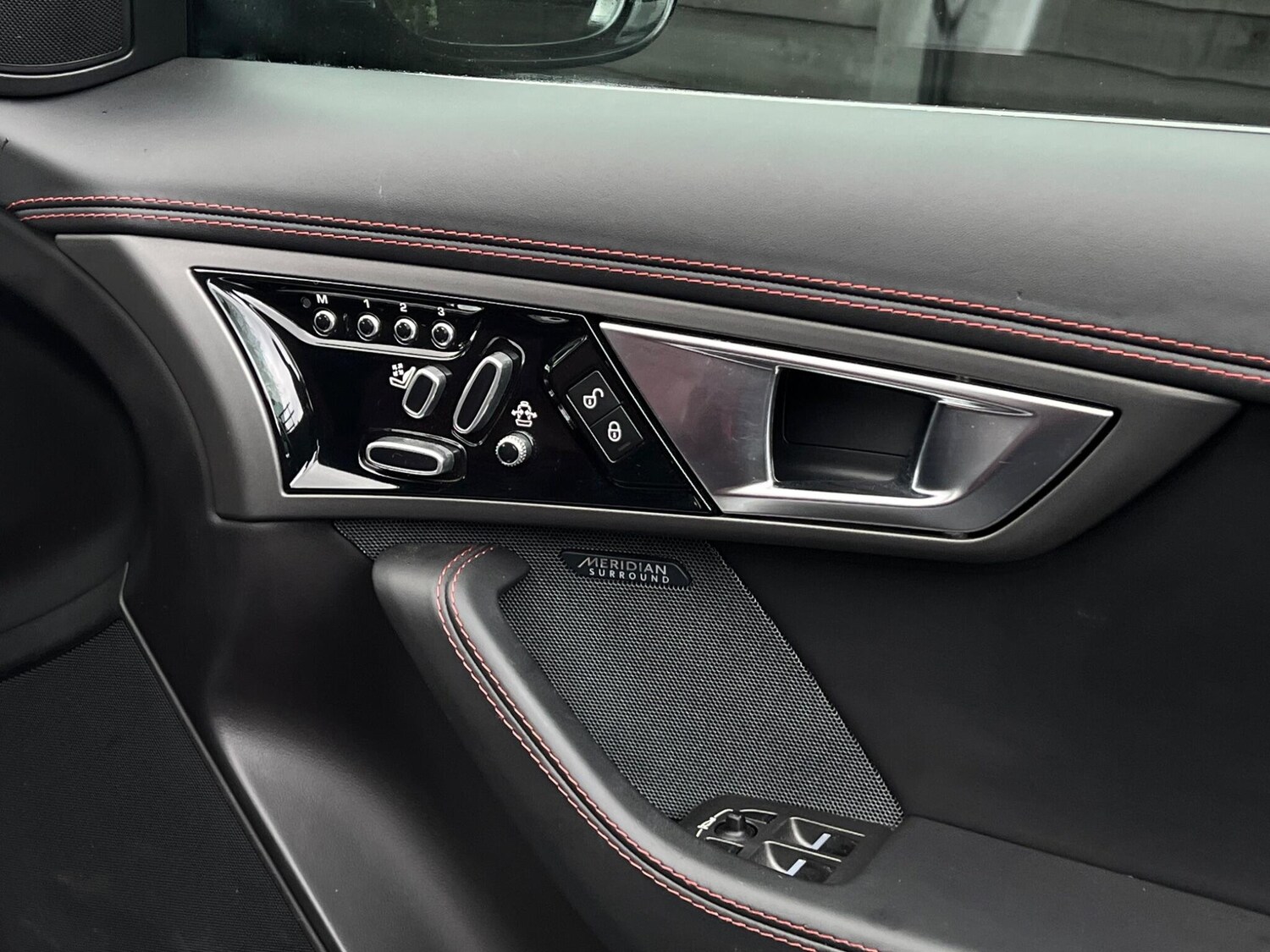 Used Jaguar F-Type for sale - 77479322: Photo 11