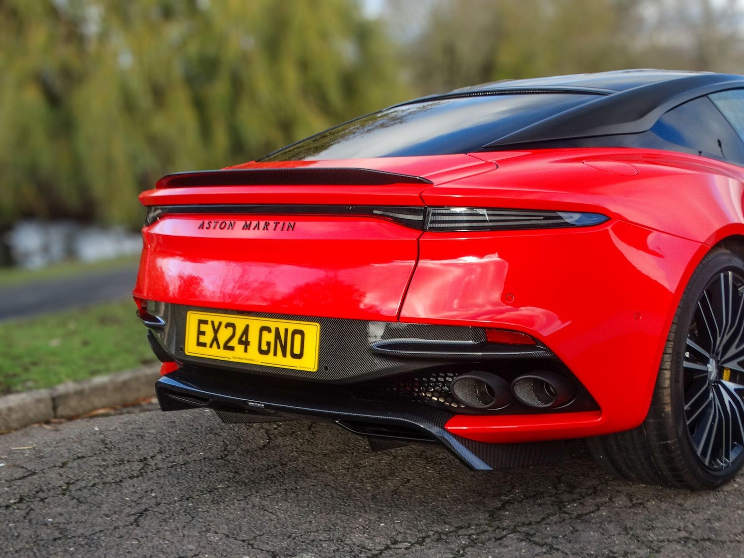 Used Aston Martin DBS 2024 for sale - 76658956: Photo 13