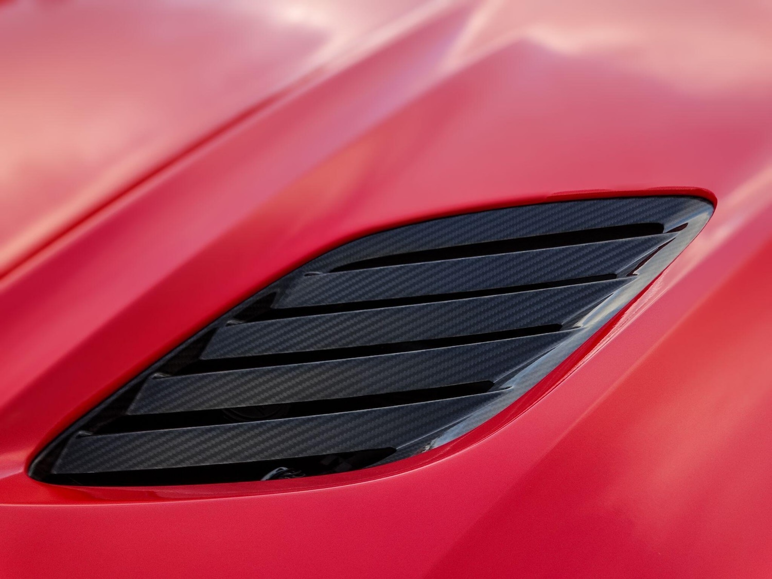 Used Aston Martin DBS 2024 for sale - 76658956: Photo 14