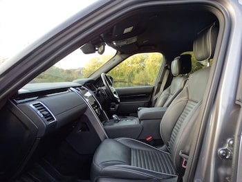 Used Land Rover Discovery 2021 for sale - 76473476: Photo