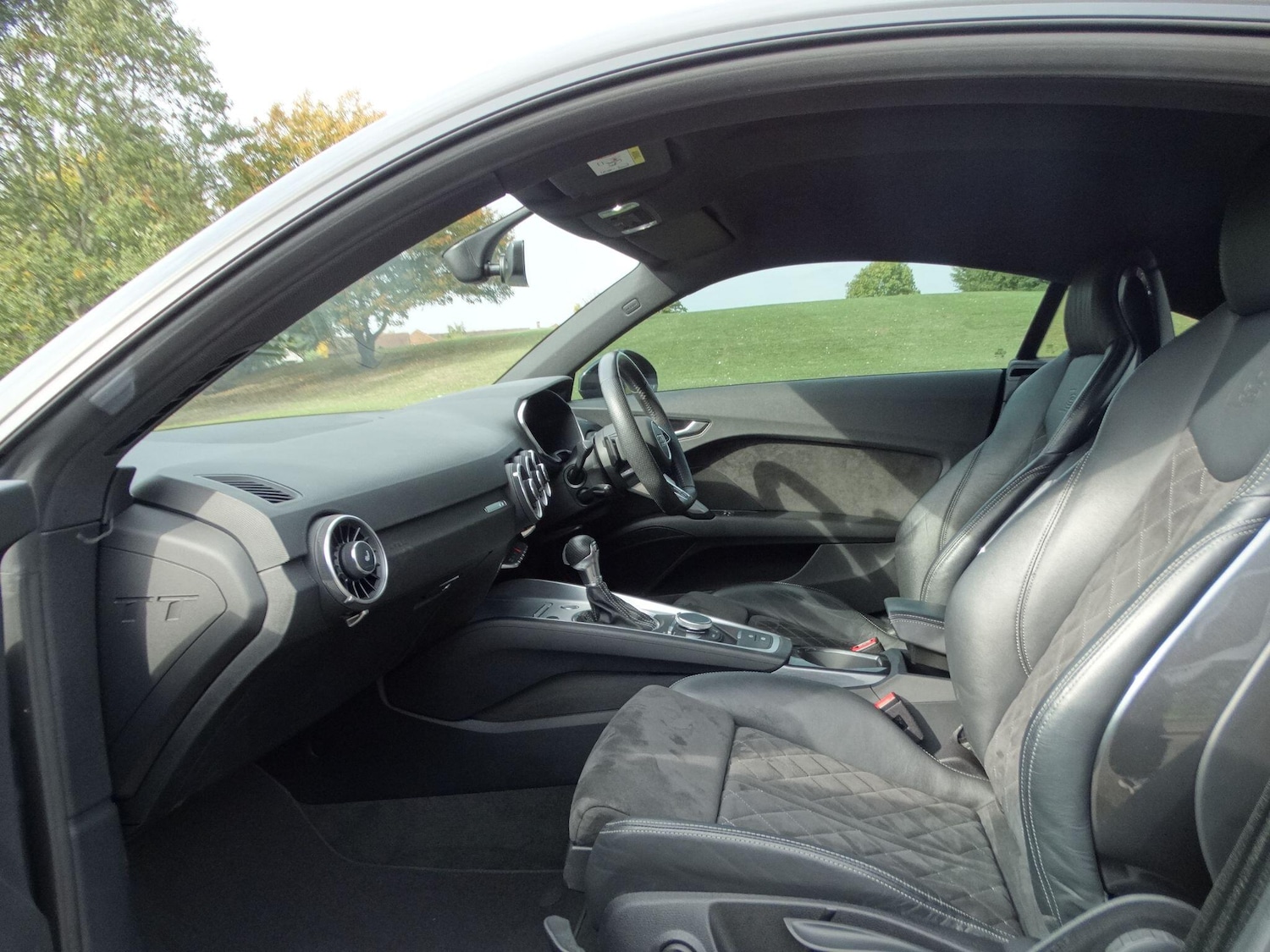 Used Audi TT 2019 for sale - 76151901: Photo 3