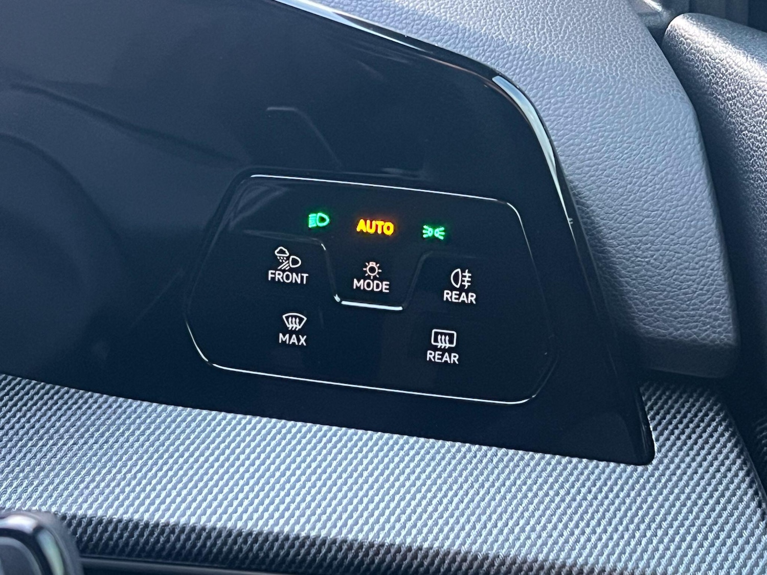 Used Volkswagen Golf 2024 for sale - 77029234: Photo 20