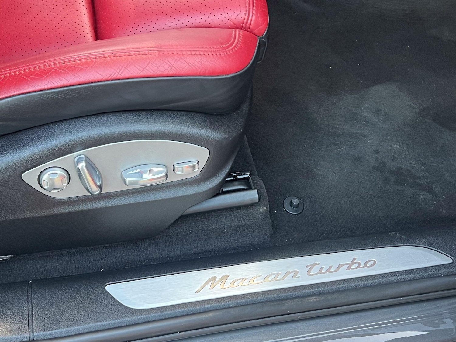 Used Porsche Macan 2017 for sale - 76823863: Photo 19