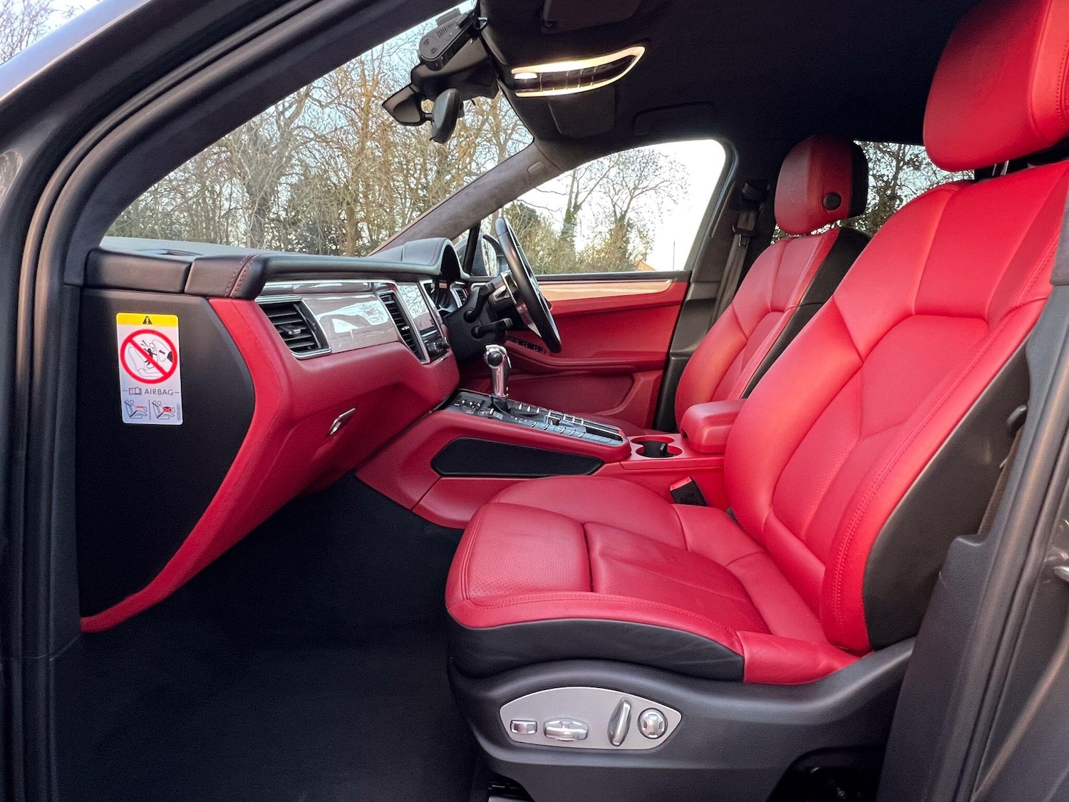 Used Porsche Macan 2017 for sale - 76823863: Photo 3