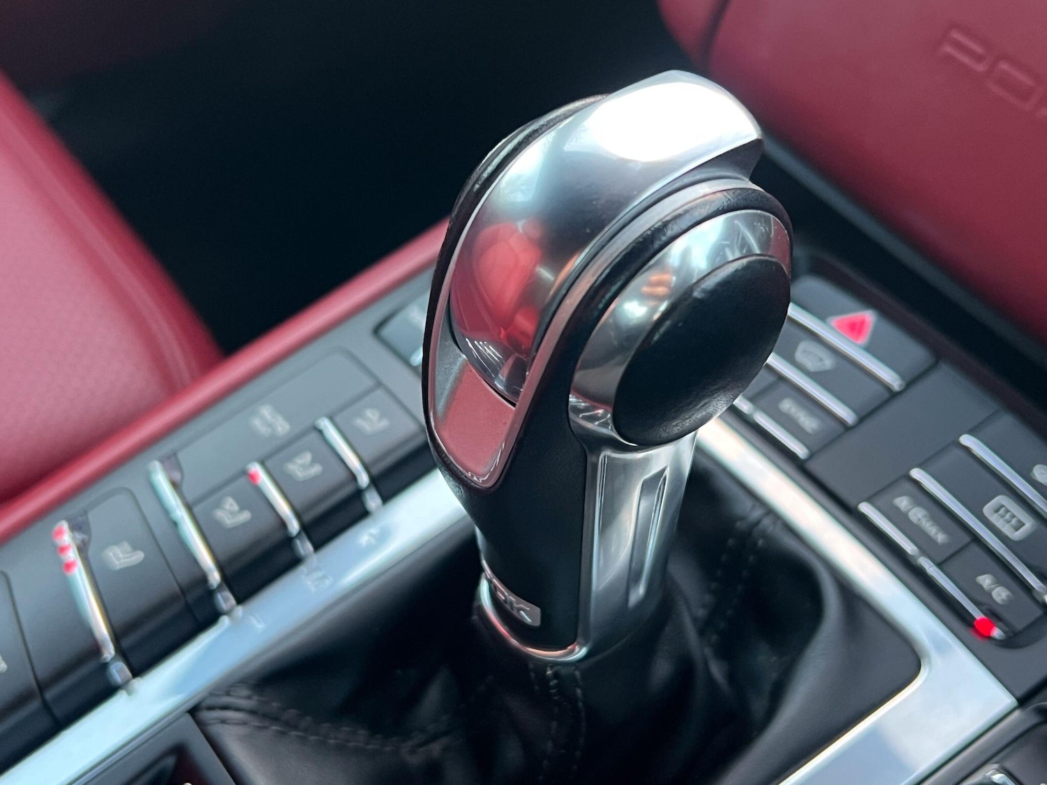 Used Porsche Macan 2017 for sale - 76823863: Photo 32