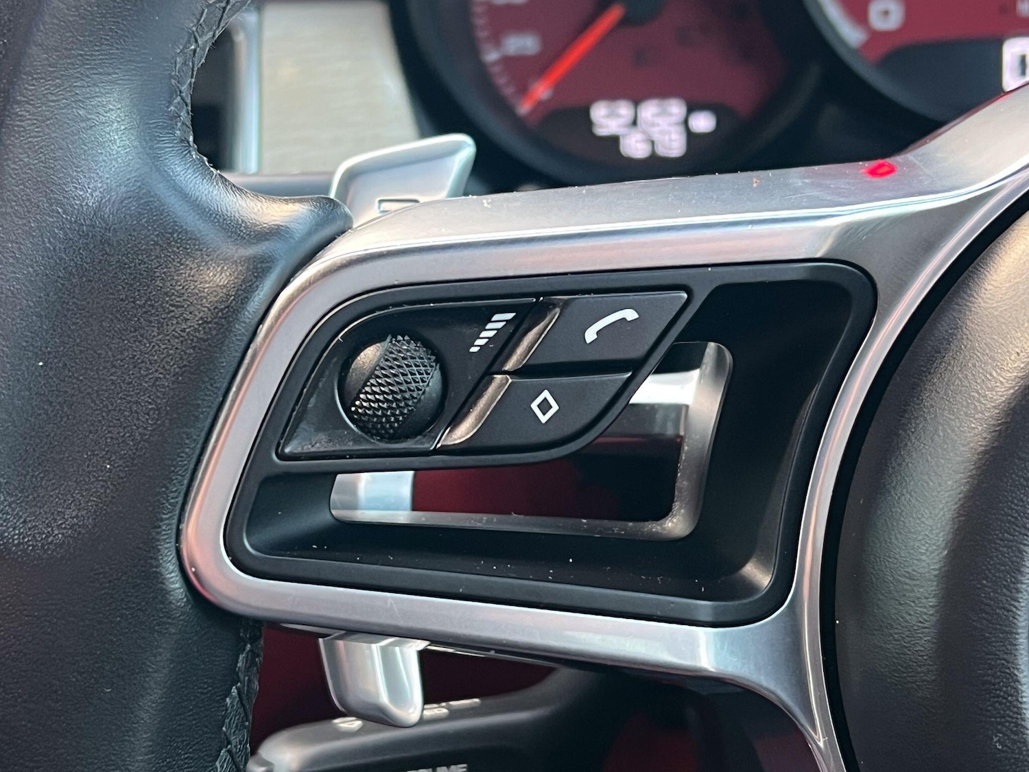 Used Porsche Macan 2017 for sale - 76823863: Photo 33