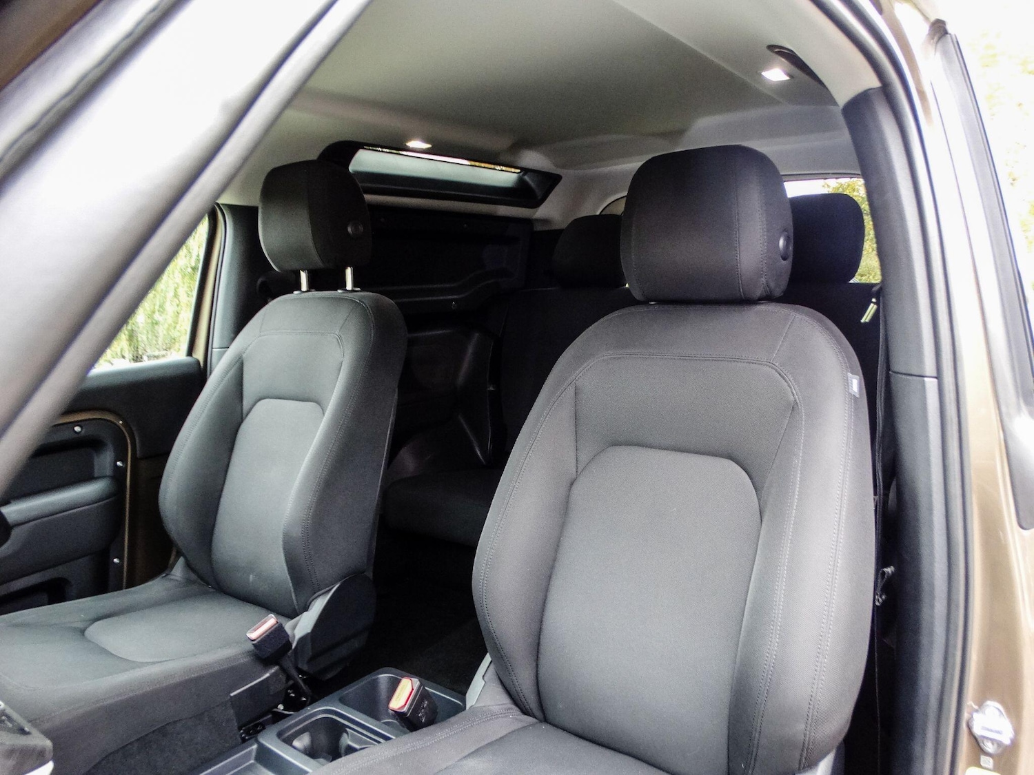 Used Land Rover Defender 90 2024 for sale - 76295050: Photo 14