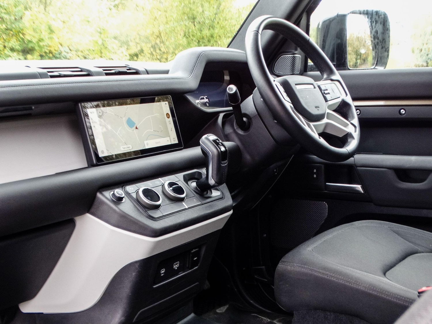 Used Land Rover Defender 90 2024 for sale - 76295050: Photo 16