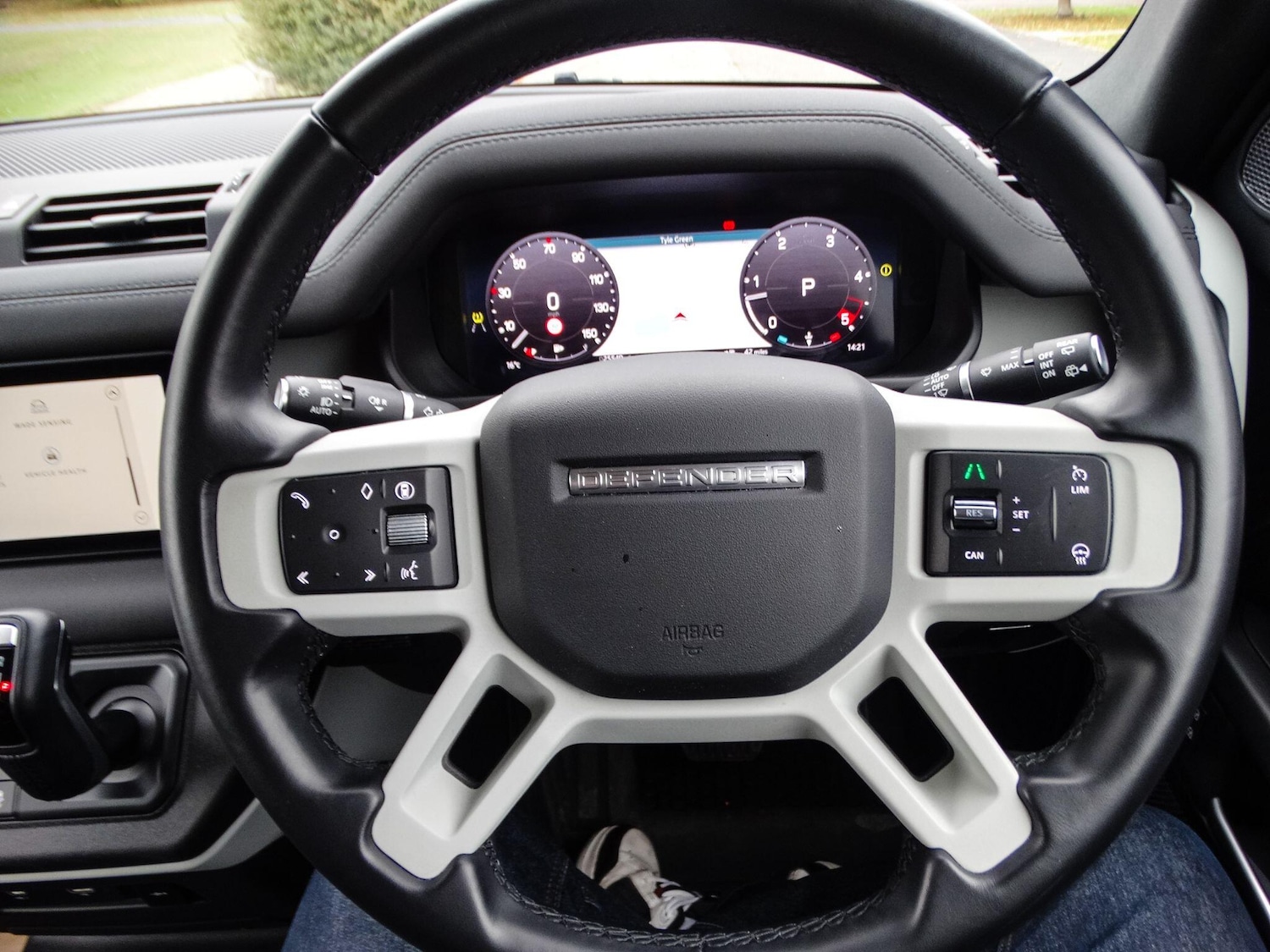 Used Land Rover Defender 90 2024 for sale - 76295050: Photo 7