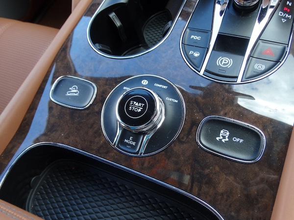 Used Bentley Bentayga 2021 for sale - 75657552: Photo 37