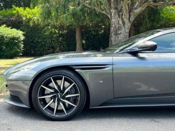 Used Aston Martin DB11 2017 for sale - 74989836: Photo
