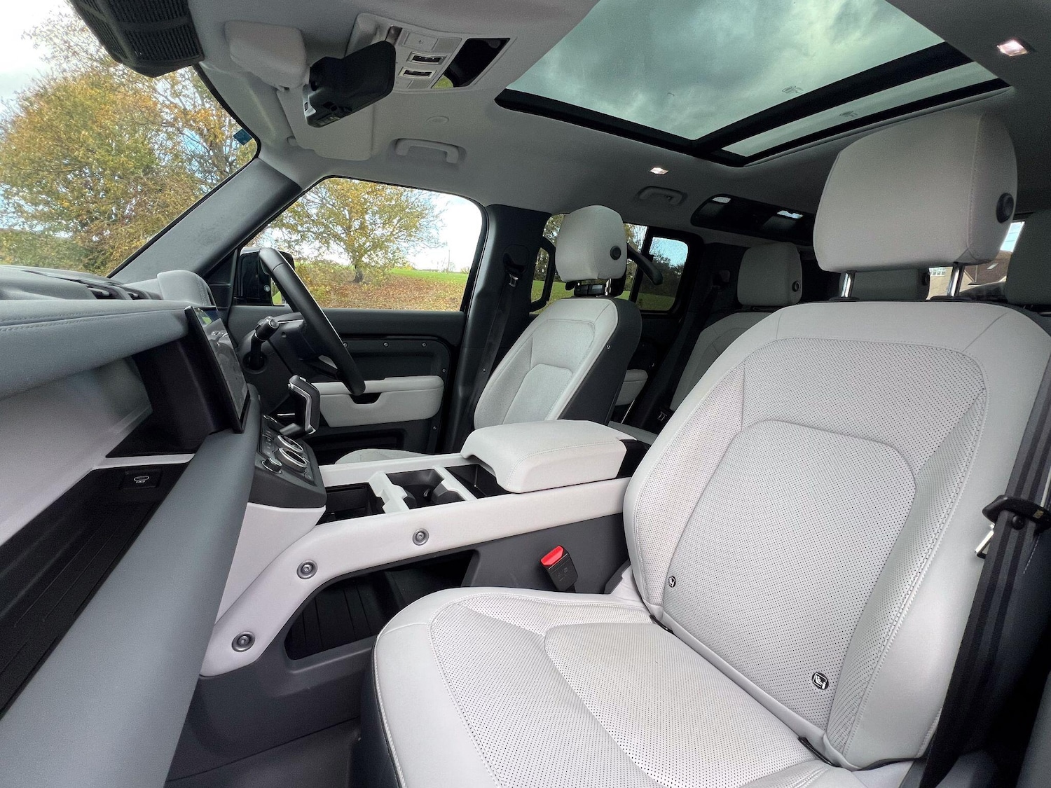 Used Land Rover Defender 110 2024 for sale - 76371288: Photo 13