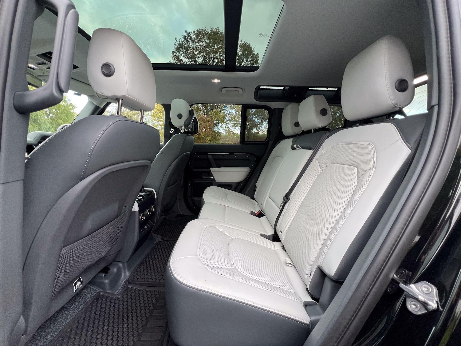 Used Land Rover Defender 110 2024 for sale - 76371288: Photo 14