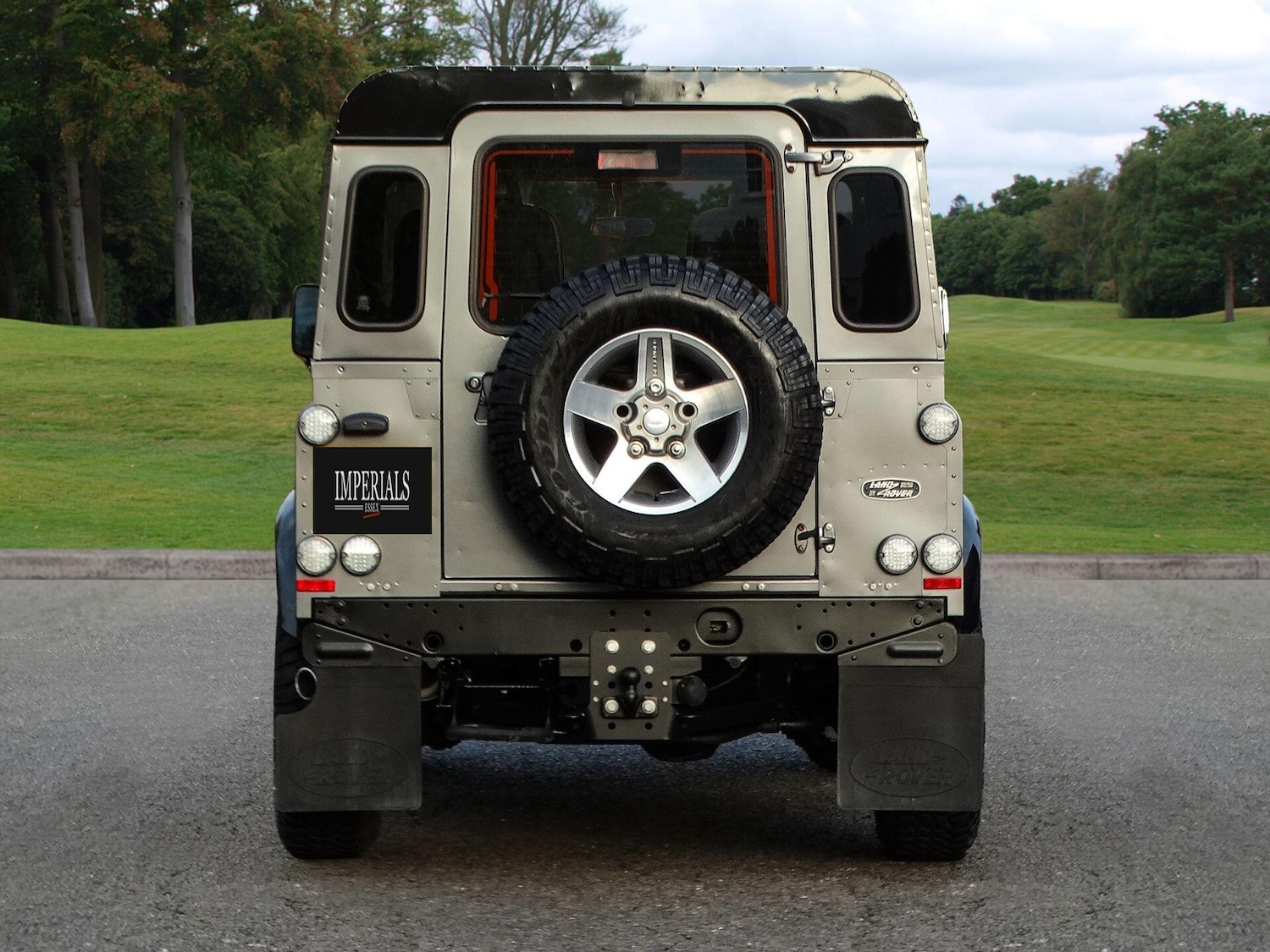 Used Land Rover Defender 90 2015 for sale - 76659064: Photo 11