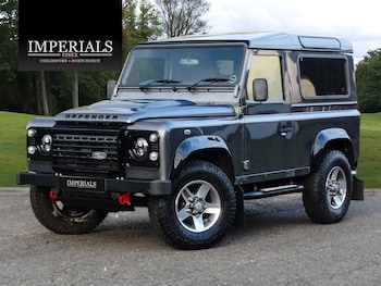 Land Rover - Defender 90