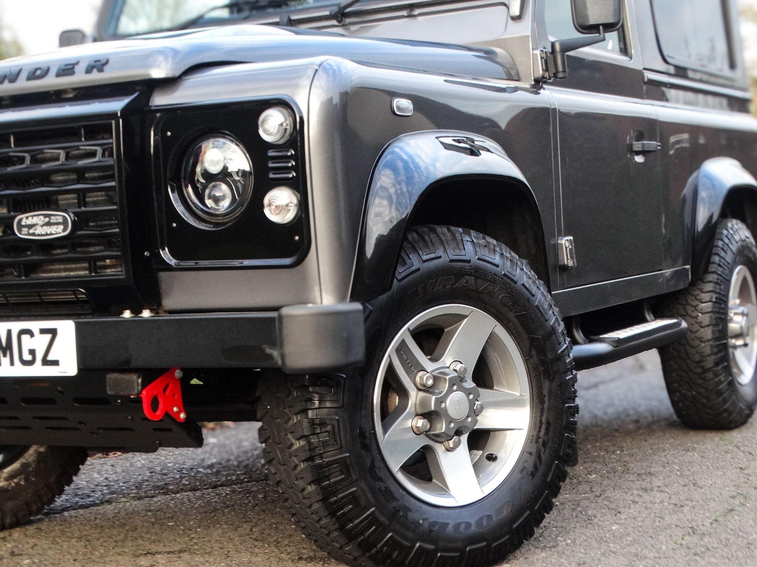Used Land Rover Defender 90 2015 for sale - 76659064: Photo 26