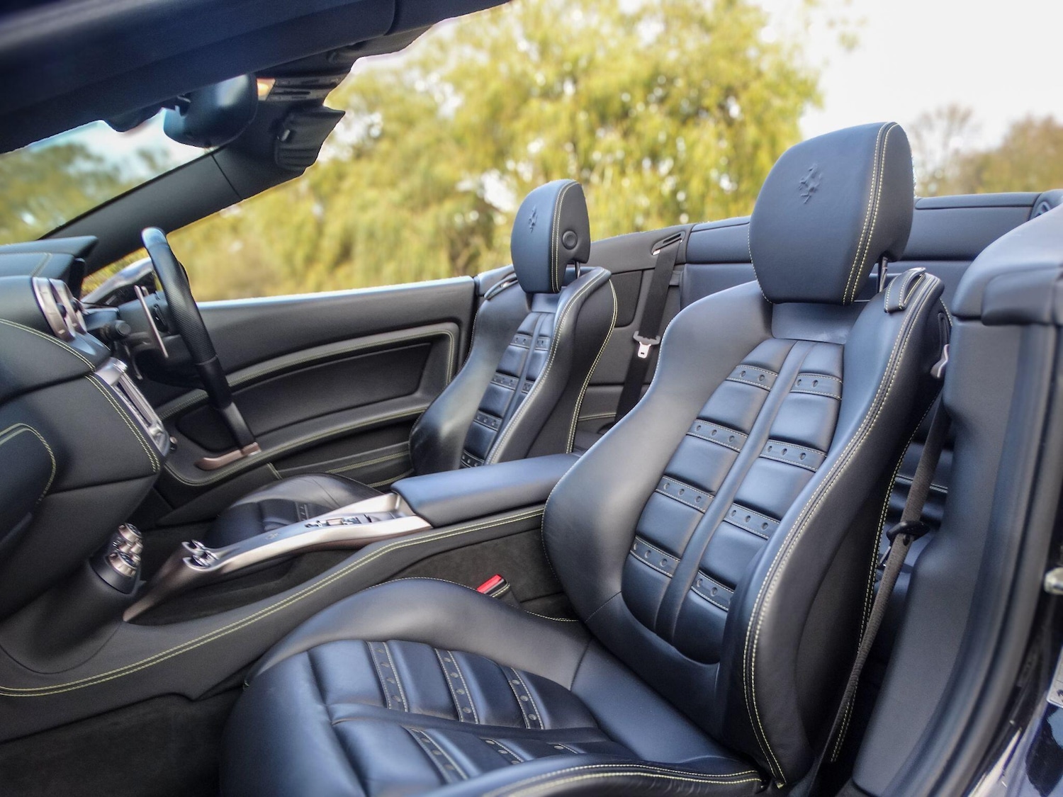 Used Ferrari California 2010 for sale - 76585035: Photo 12