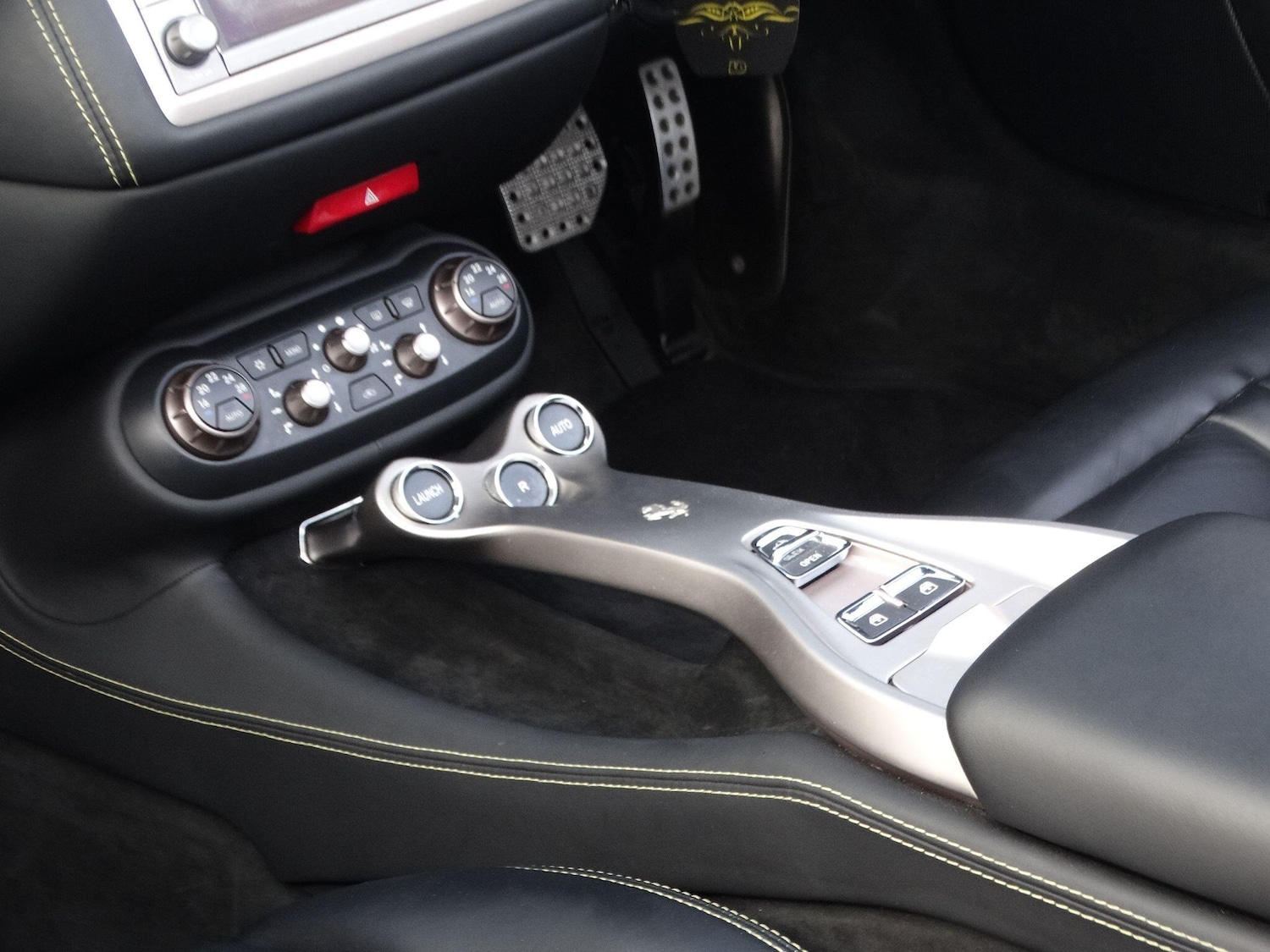 Used Ferrari California 2010 for sale - 76585035: Photo 19