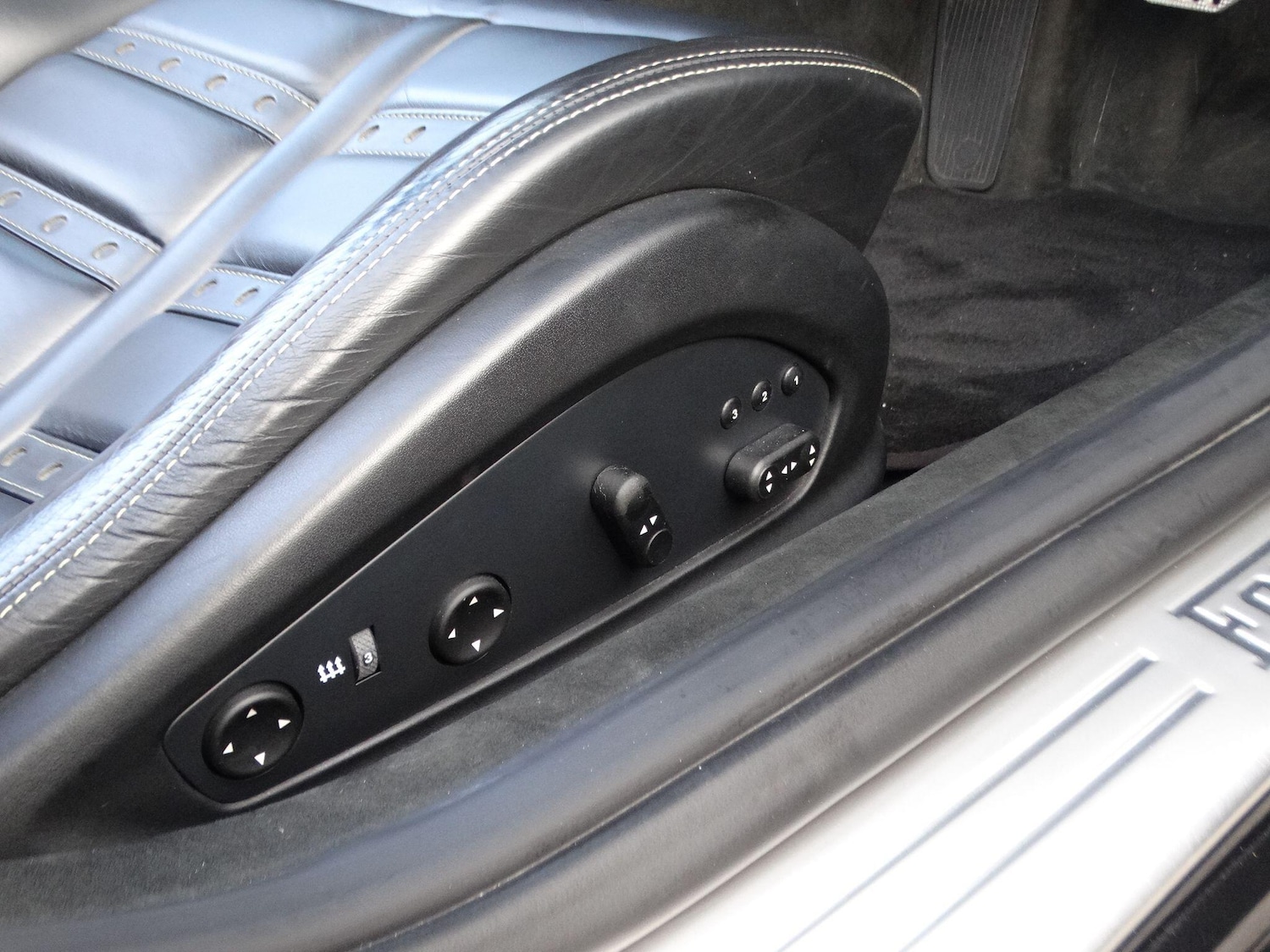 Used Ferrari California 2010 for sale - 76585035: Photo 23