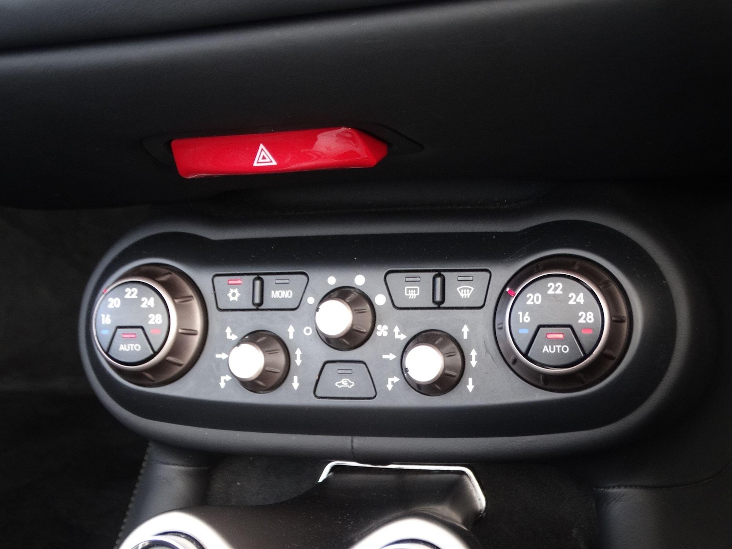 Used Ferrari California 2010 for sale - 76585035: Photo 26