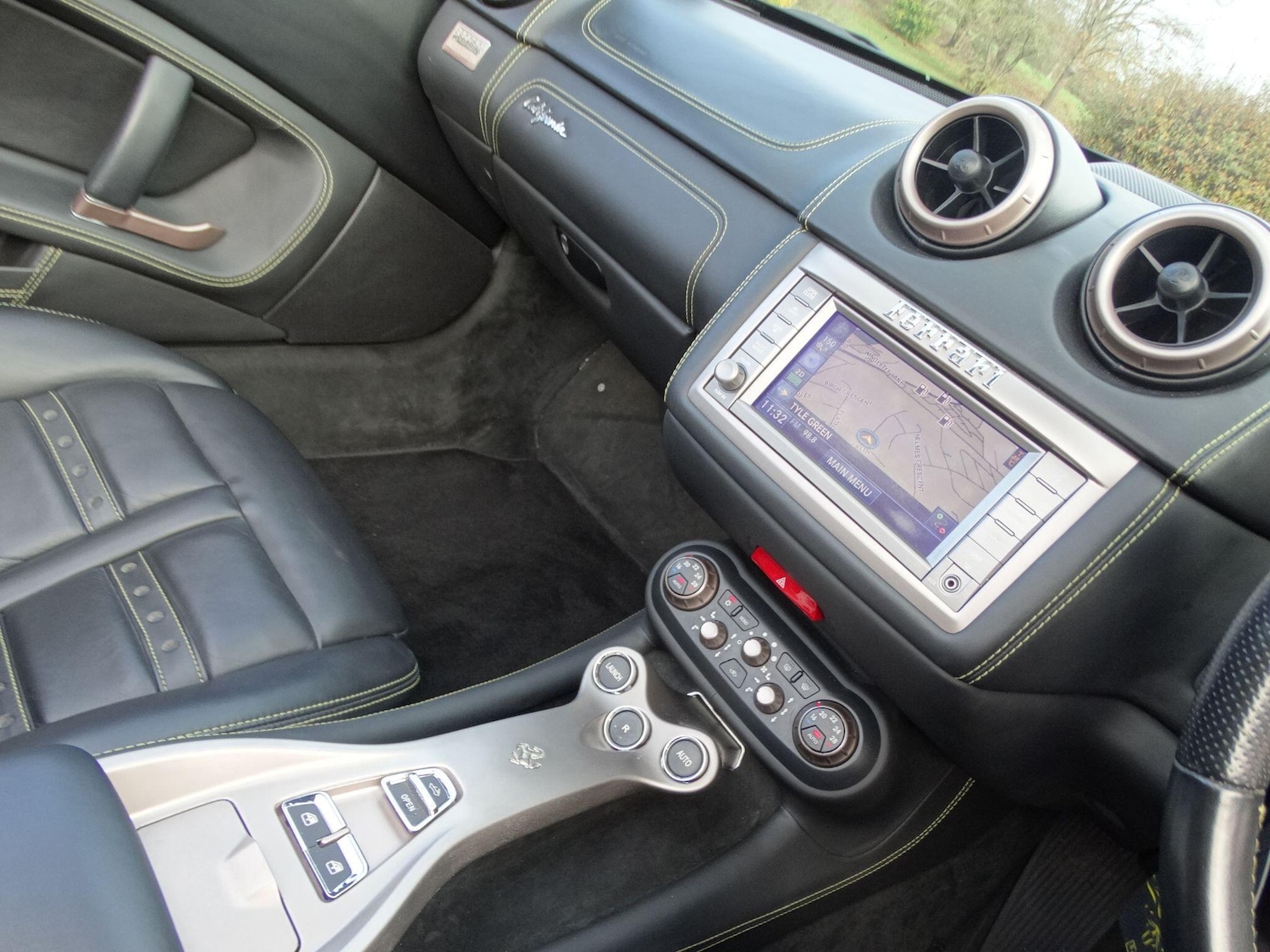 Used Ferrari California 2010 for sale - 76585035: Photo 6