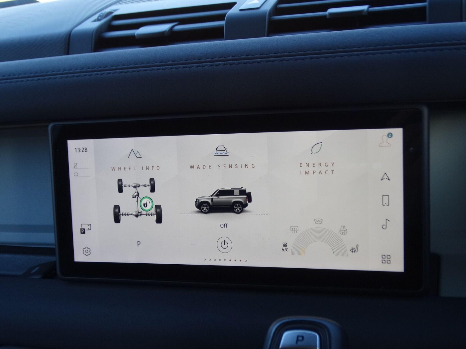 Used Land Rover Defender 2021 for sale - 77570459: Photo 31