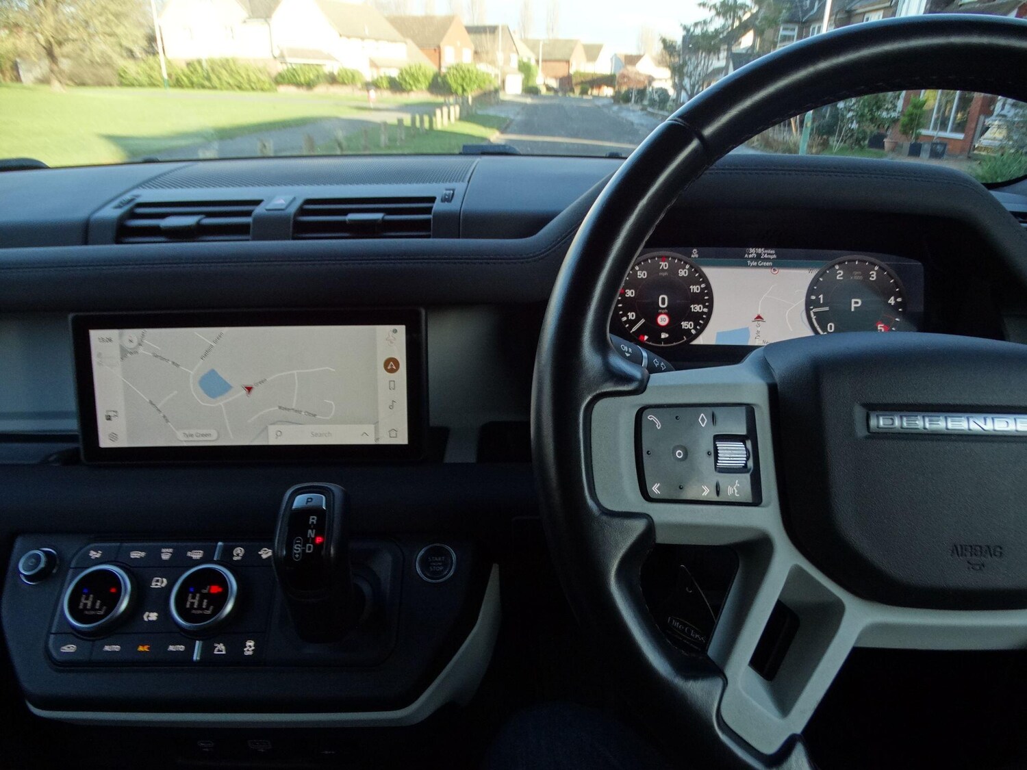 Used Land Rover Defender 2021 for sale - 77570459: Photo 8