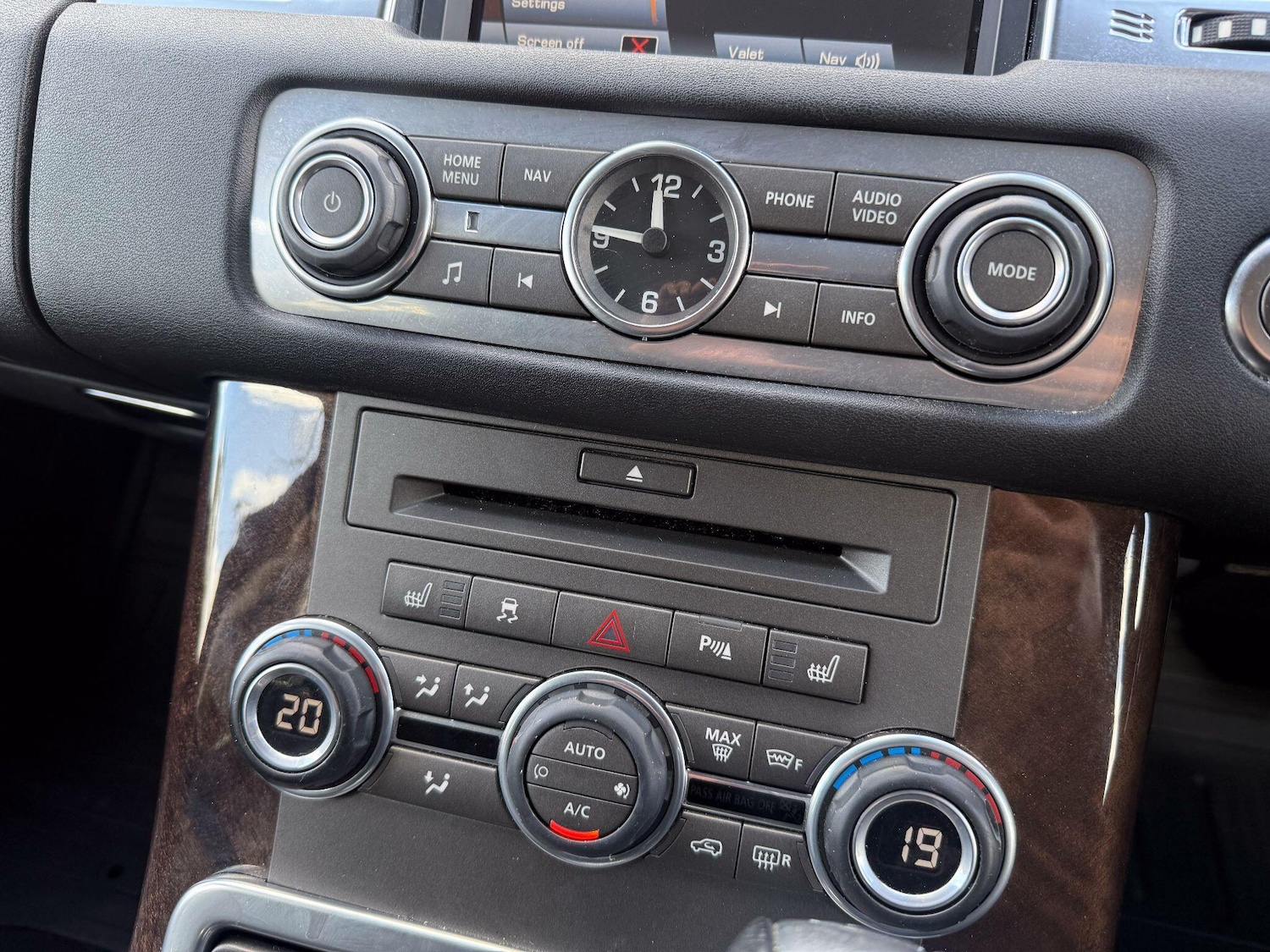 Used Land Rover Range Rover Sport 2009 for sale - 76174784: Photo 17