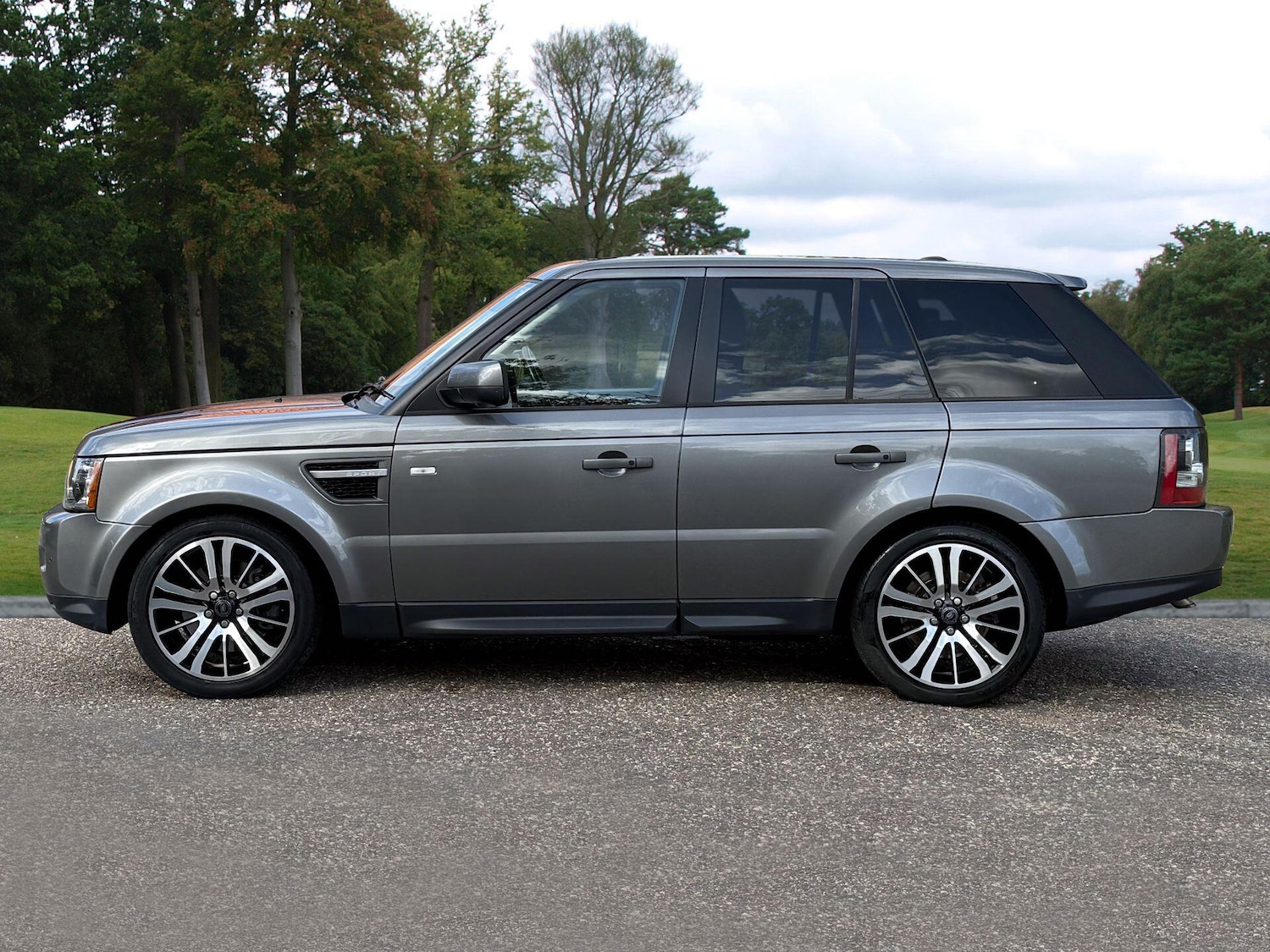 Used Land Rover Range Rover Sport 2009 for sale - 76174784: Photo 2