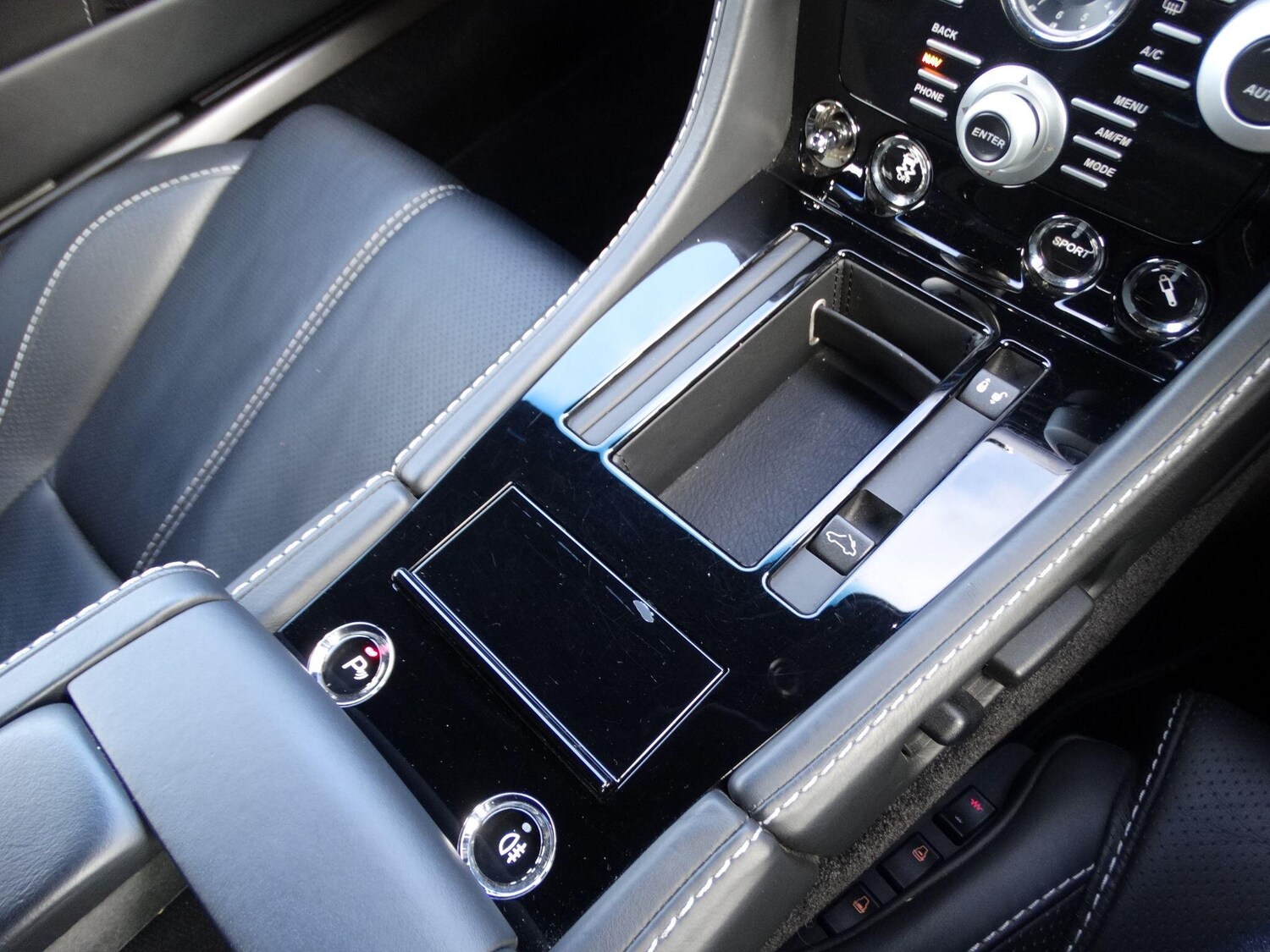 Used Aston Martin DB9 2011 for sale - 77441147: Photo 20