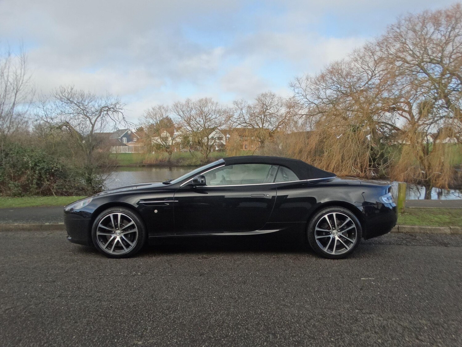 Used Aston Martin DB9 2011 for sale - 77441147: Photo 26