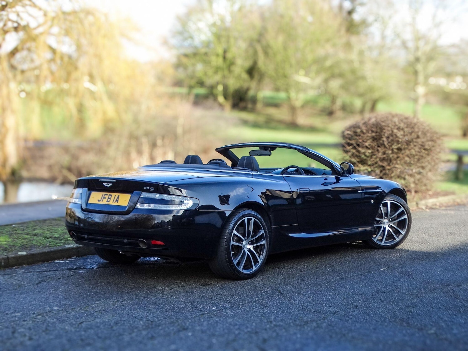 Used Aston Martin DB9 2011 for sale - 77441147: Photo 4