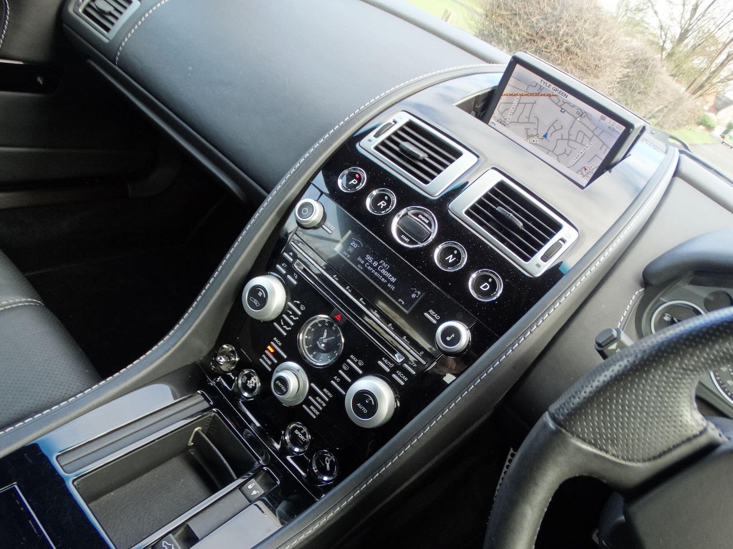 Used Aston Martin DB9 2011 for sale - 77441147: Photo 6