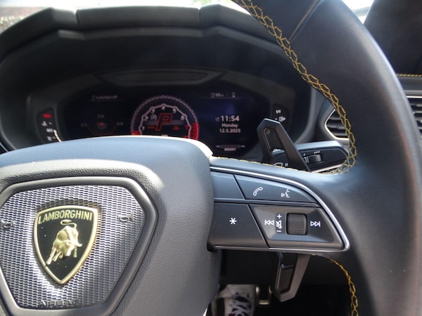 Used Lamborghini Urus 2019 for sale - 74654168: Photo 29