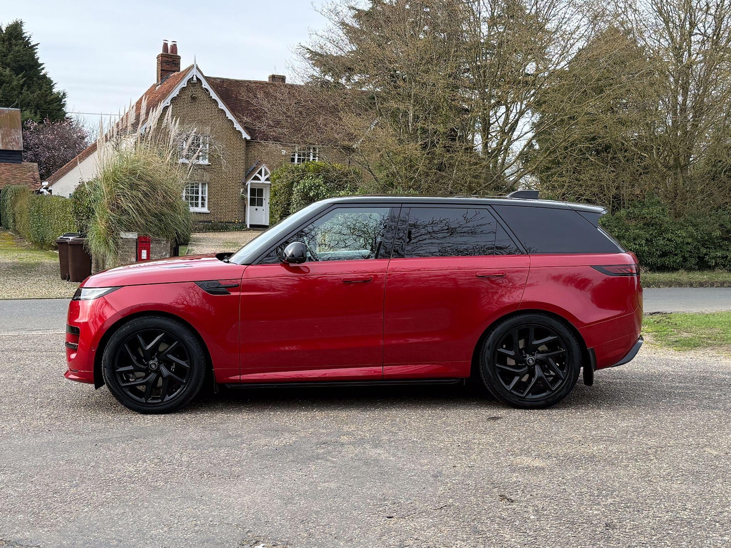 Used Land Rover Range Rover Sport 2024 for sale - 77883193: Photo 2