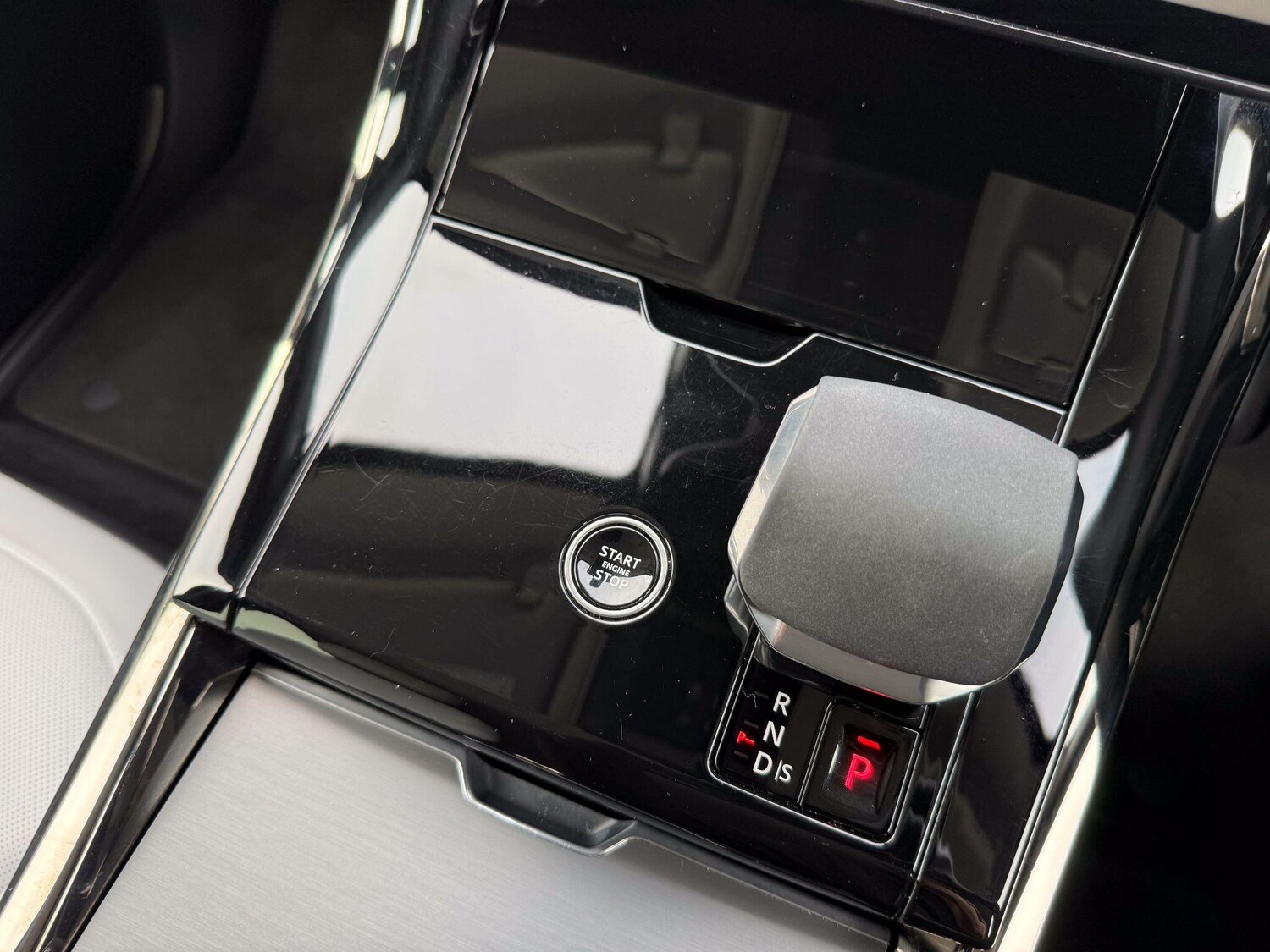 Used Land Rover Range Rover Sport 2024 for sale - 77883193: Photo 36