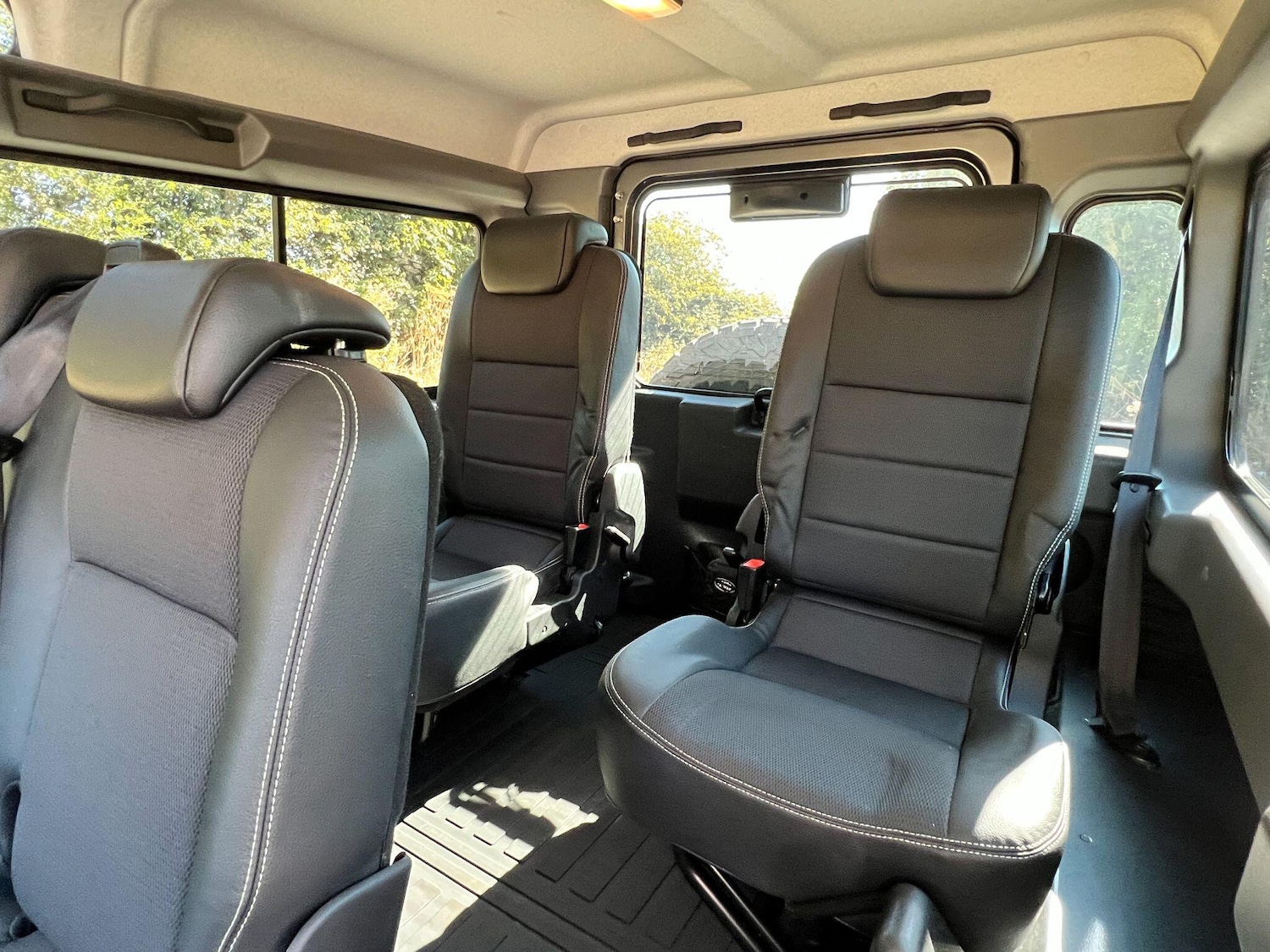 Used Land Rover Defender 2014 for sale - 76994056: Photo 15