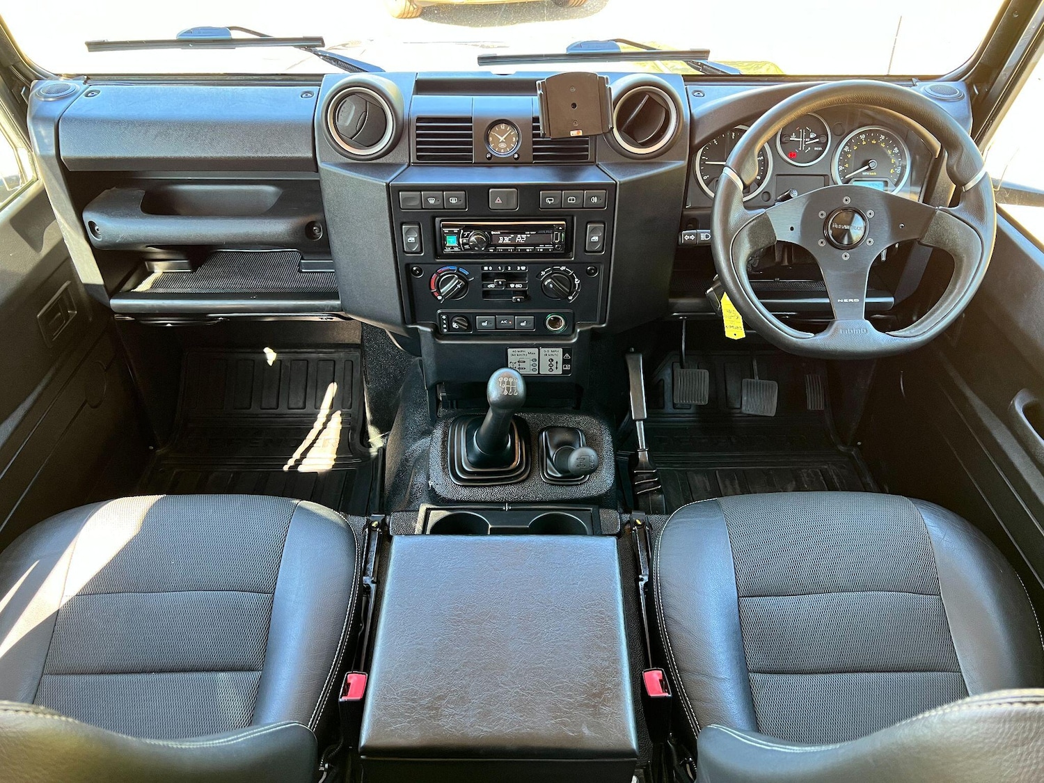 Used Land Rover Defender 2014 for sale - 76994056: Photo 16